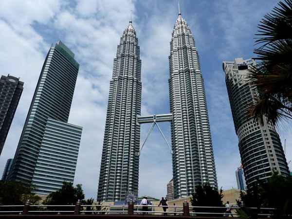 Petronas-Twin-Towers