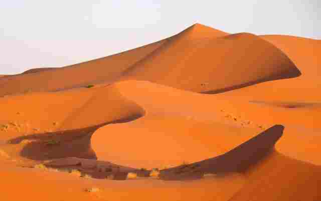 Erg-Chebbi-Morocco-Sand-Dunes--compressed